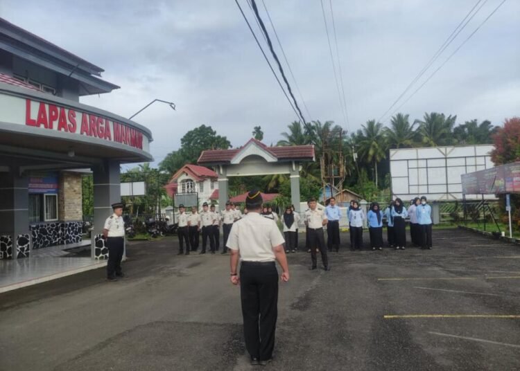 Tingkatkan Disiplin dan Profesionalisme, Lapas Arga Makmur Laksanakan Apel Pagi Pegawai 1 WhatsApp Image 2026 01 29 at 08.45.57