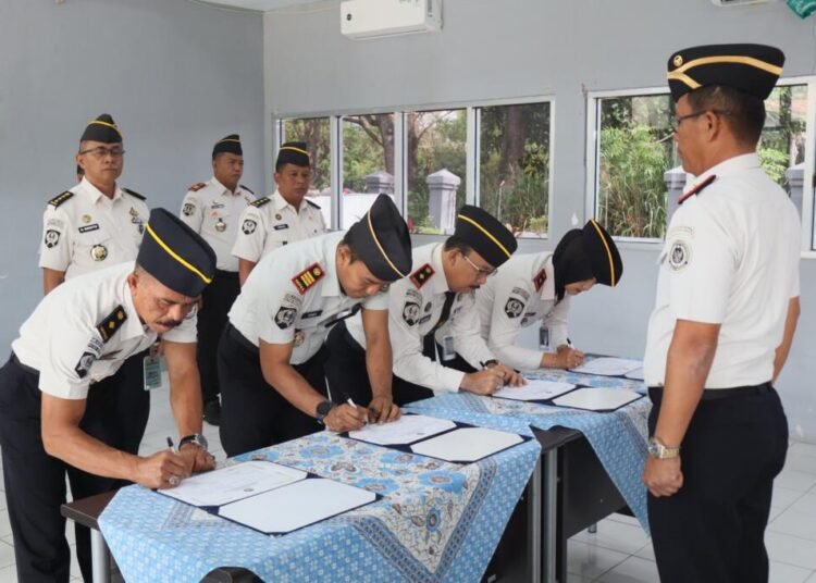 Perkuat Integritas dan Komitmen Reformasi Birokrasi, Karutan Bengkulu Ikuti Penandatanganan Pakta Integritas 2026 1 WhatsApp Image 2026 02 02 at 12.17.44