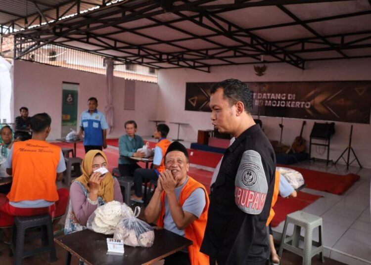 Komitmen Penuhi Hak Warga Binaan Saat Ramadhan, Layanan Kunjungan di Lapas Mojokerto Tetap Berjalan 1 WhatsApp Image 2026 02 19 at 14.08.07