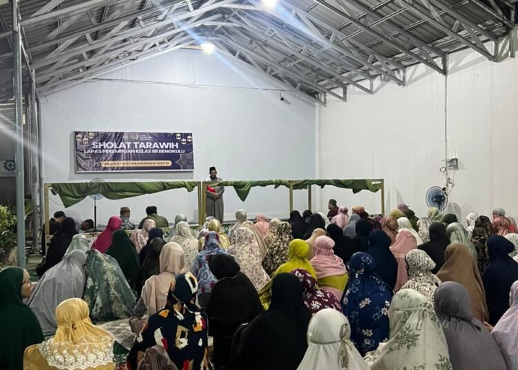 LPP Bengkulu Gelar Tarawih dan Tadarus Malam Keempat 1 WhatsApp Image 2026 02 21 at 20.23.13