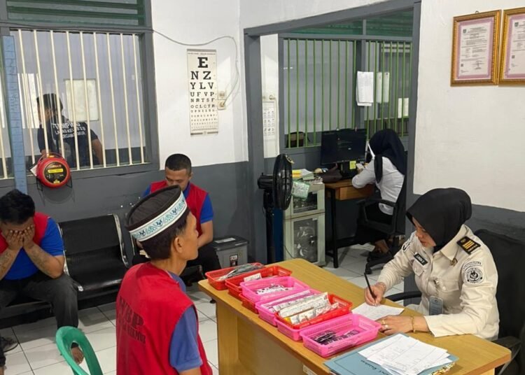 Lapas Arga Makmur Laksanakan Pengobatan Rutin bagi Warga Binaan untuk Jaga Kesehatan Selama Menjalani Masa Pidana 1 WhatsApp Image 2026 02 23 at 14.30.27