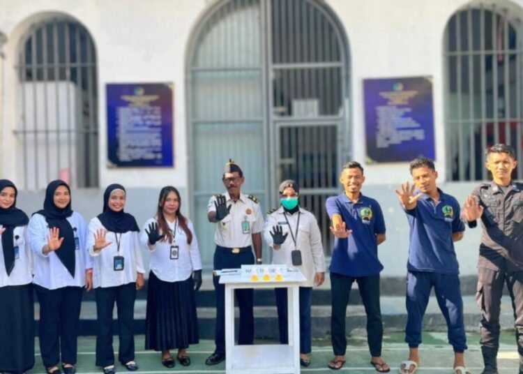 Tes Urine Warga Binaan dan Petugas, Lapas Bandanaira Tegaskan Komitmen Bersih dari Narkoba 1 IMG 20260326 101744 573