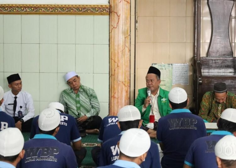 Bangun Mental Spiritual di Bulan Suci, Lapas Mojokerto Intensifkan Pembinaan Bersama LDNU Kabupaten Mojokerto 1 WhatsApp Image 2026 03 02 at 14.31.48