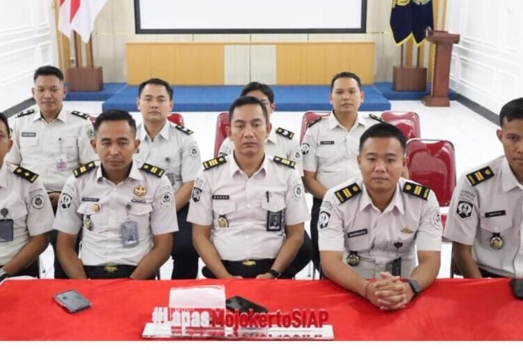 Perkuat Komitmen Zona Integritas, Lapas Mojokerto Ikuti Sosialisasi WBK WBBM 2026 1 WhatsApp Image 2026 03 31 at 14.13.41 e1774962664204