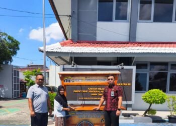 1ed1b79f d344 4daa 86ef 8fa40dbe8956