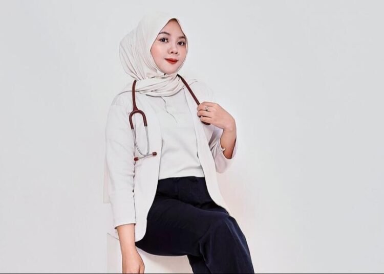 Dina Nadiyah Putri