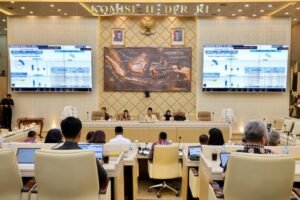 Menteri Nusron Paparkan Capaian Kinerja dan Anggaran Kementerian ATR/BPN Tahun 2026 di Raker Komisi II DPR RI 3 WhatsApp Image 2026 03 31 at 21.01.02