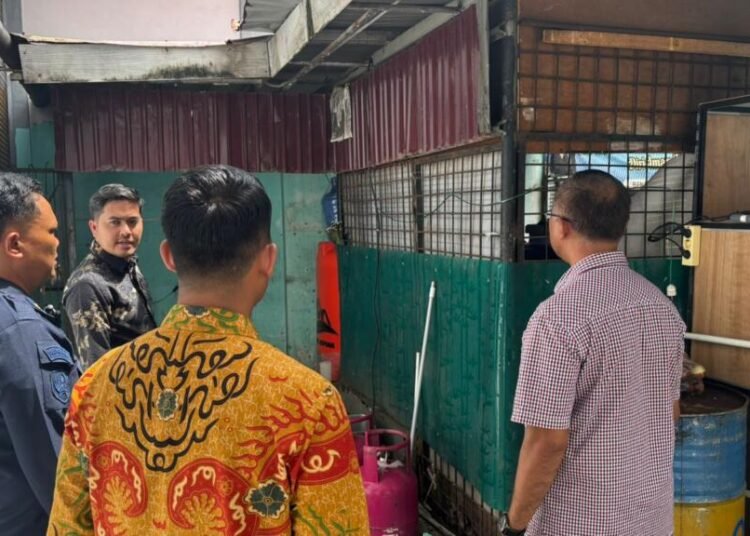 Pastikan Keamanan dan Kelayakan Sarpras, Kabid Pembinaan Kanwil Ditjenpas Bengkulu Tinjau Pintu Dapur Rutan Bengkulu 1 WhatsApp Image 2026 04 04 at 10.54.15