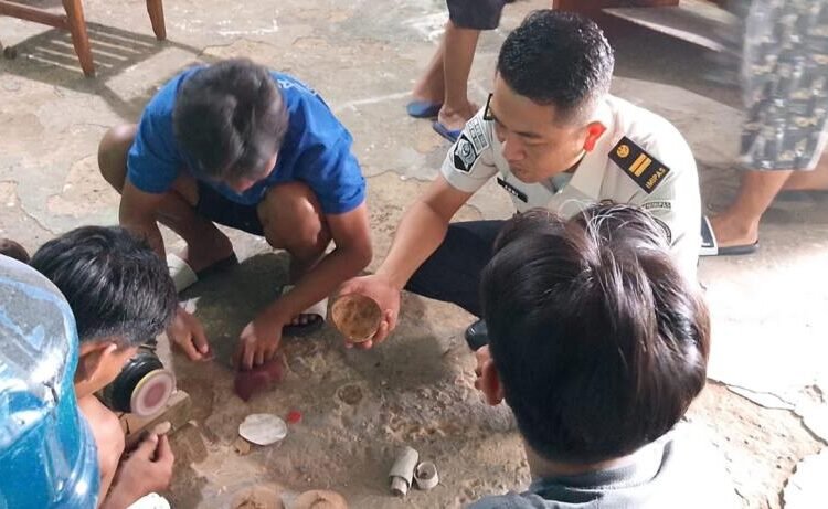 Kreativitas dari Balik Jeruji: WBP Lapas Arga Makmur Sulap Batok Kelapa Jadi Gantungan Hias Bernilai Seni 1 WhatsApp Image 2026 04 15 at 09.34.09