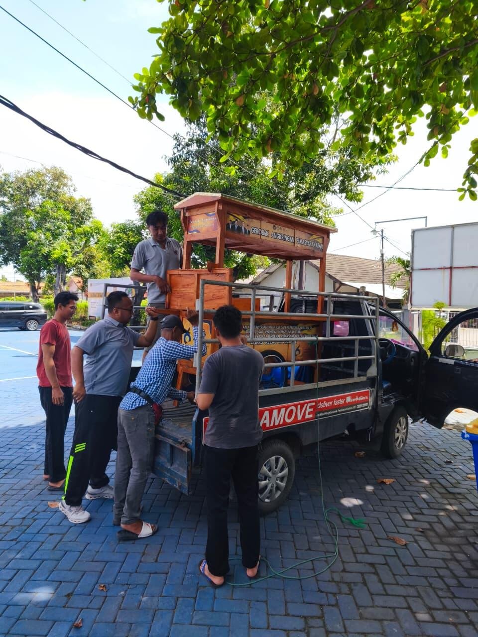 d6b49f60 4651 4327 b2b1 e4d20c97246b