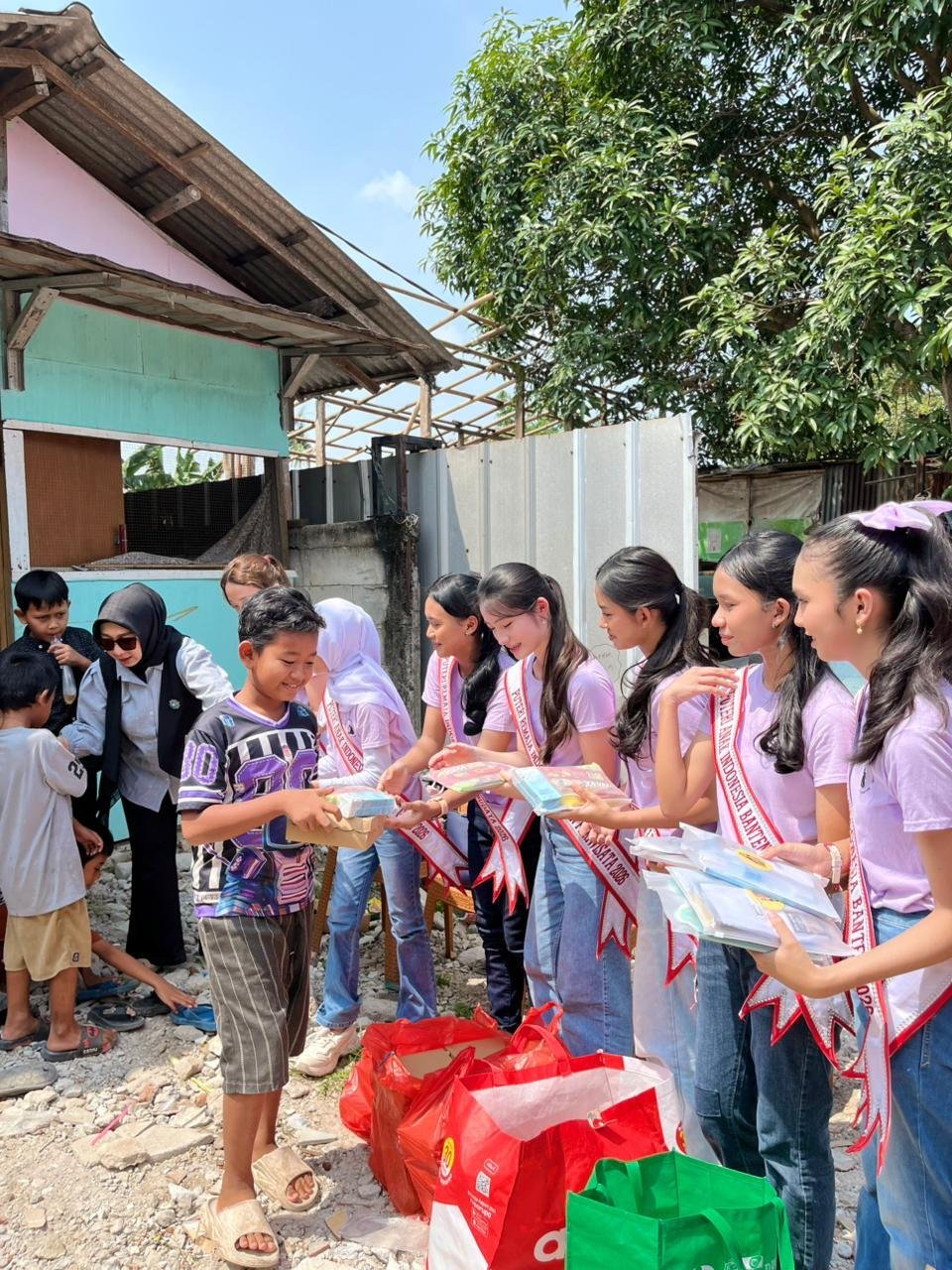 Puteri Anak dan Puteri Remaja Indonesia Banten