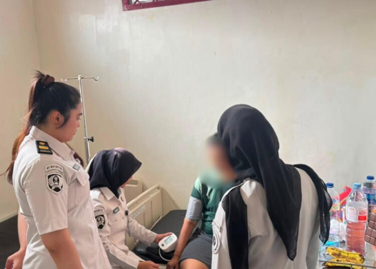 Tim Kesehatan Kanwil Ditjenpas Bengkulu Lakukan Pemeriksaan Kesehatan WBP di Klinik Pratama Rutan Bengkulu 5 94f53802 d8b3 4c24 ab3f 49e3f7f949c9