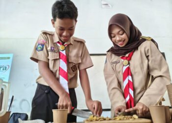 Generasi Muda Cintai Jamu melalui Edukasi dan Praktik Langsung