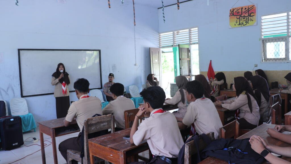 Resmi Dilantik, Angkatan Perdana Saka POM Kota Bima Pikul Misi Jadi Agen Perubahan 7 Generasi Pertama Saka POM Kota Bima Mengikuti Orientasi