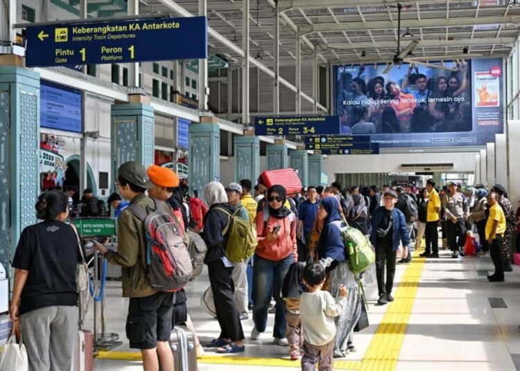 Pemerintah kembali memberikan diskon tarif transportasi pada periode libur sekolah 2026 sebagai bagian dari upaya menjaga daya beli masyarakat sekaligus mendorong peningkatan mobilitas dan aktivitas ekonomi nasional selama masa liburan. (Foto: Humas Kementerian Perhubungan)