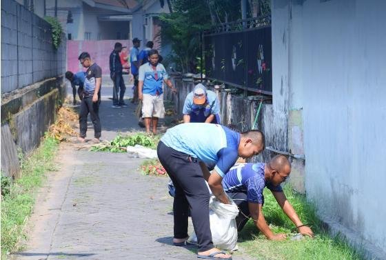 Pegawai dan Warga Binaan Lapas Mojokerto Kompak Bersihkan Bapas Mojokerto 5 Screenshot 2026 06 20 200307