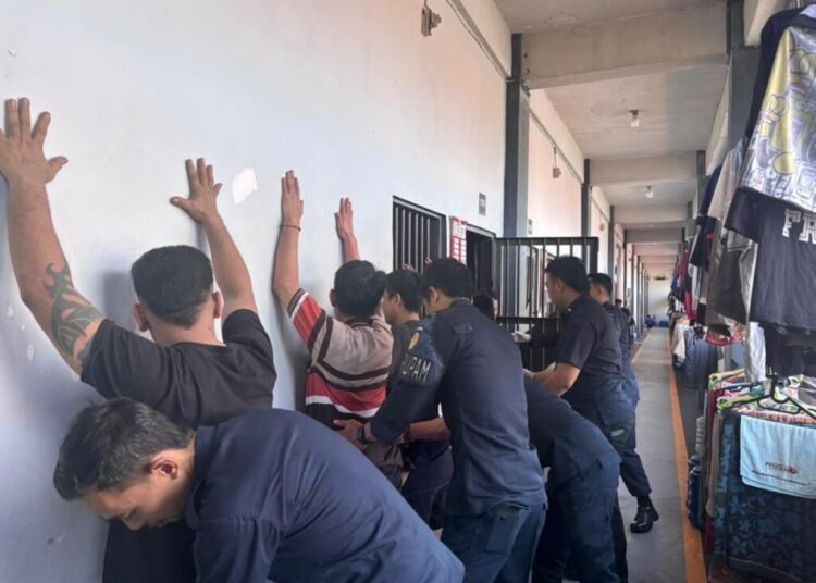 Perkuat Deteksi Dini Gangguan Kamtib, Rutan Bengkulu Gelar Penggeledahan Blok Hunian 5 WhatsApp Image 2026 06 08 at 11.47.10