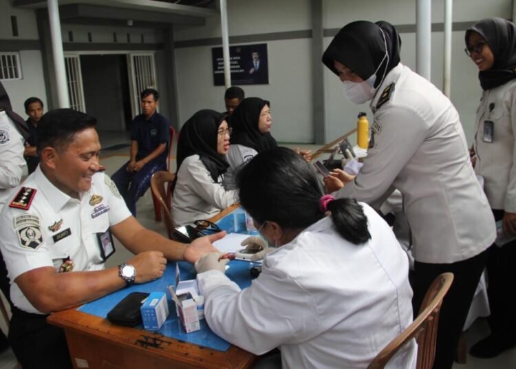 Sinergi Lapas Bengkulu dan Puskesmas Bentiring Hadirkan Layanan Kesehatan Gratis 5 Lapas Bengkulu, Cek Kesehatan Gratis, Program CKG 2026, Puskesmas Bentiring, Kalapas Bengkulu, Julianto Budhi Prasetyono, Kanwil Ditjenpas Bengkulu