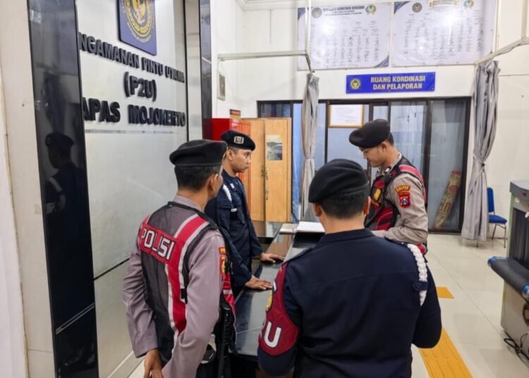 Terima Patroli Sambang Polres Mojokerto Kota, Lapas Mojokerto Perkuat Sinergi Keamanan 5 WhatsApp Image 2026 06 12 at 10.06.24