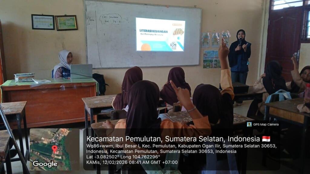Menanamkan Kesadaran Finansial Sejak Bangku Sekolah Dasar: KKN Rekognisi Kelompok 113 Dorong Budaya Menabung di SD Negeri 06 Pemulutan 9 WhatsApp Image 2026 06 21 at 13.21.22