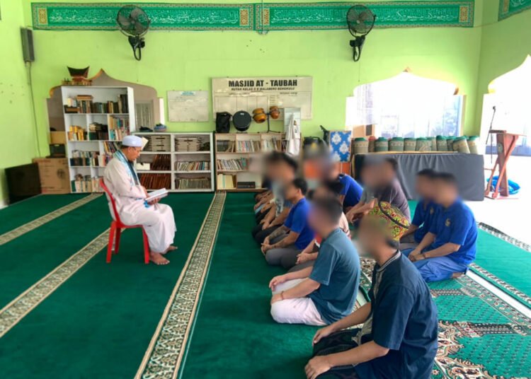 Rutan Bengkulu Perkuat Pembinaan Spiritual Warga Binaan Lewat Kegiatan Keagamaan di Masjid At-Taubah 5 fd5688fc d3cf 46b9 ab74 d5da744aeddd