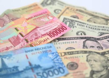 https://www.istockphoto.com/id/foto/dolar-amerika-dan-rupiah-gm175740937-26109783