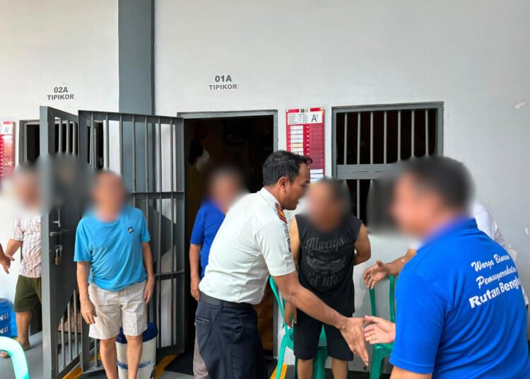 Karutan Bengkulu Pimpin Kontrol Blok Bersama Pejabat Struktural, Pastikan Keamanan dan Ketertiban Tetap Kondusif 5 91e62d59 1101 4a3a 8874 01c3188c20db