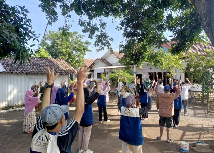 KKN 10 UMSurabaya Dukung Kesehatan Lansia Melalui Posyandu di Dusun Mangar 5 IMG 20260712 WA0034