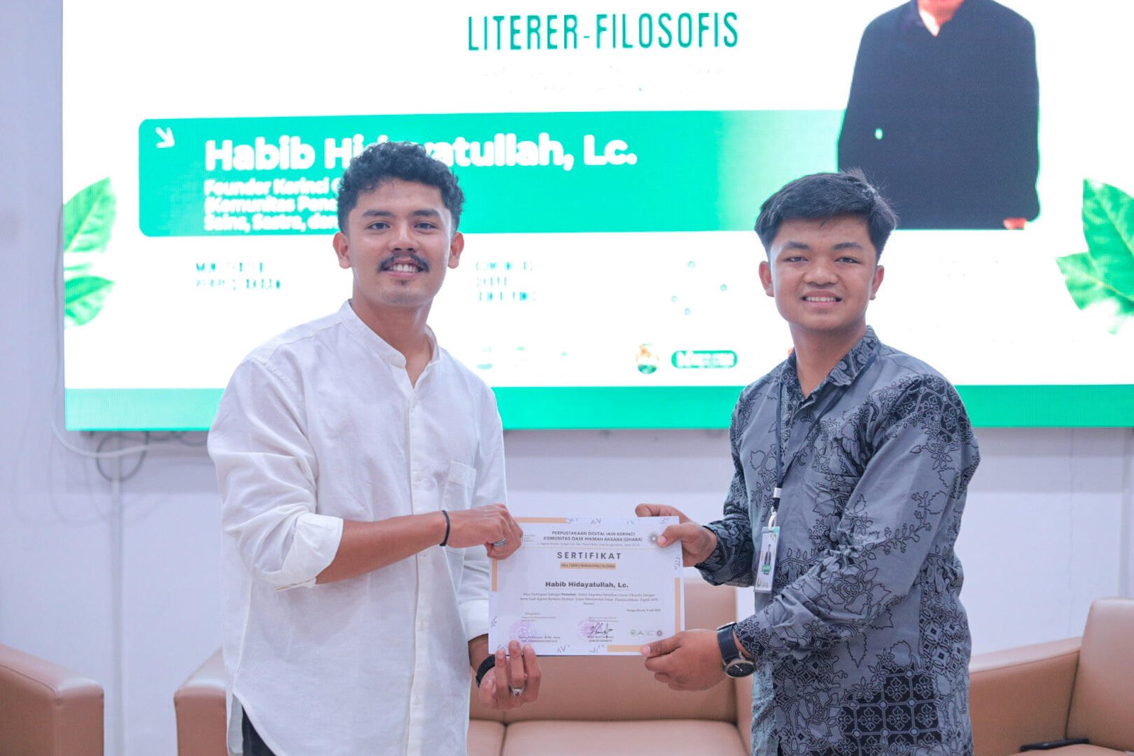OHARA Gelar Diskusi Literer-Filosofis, Bahas Relasi Agama dan Budaya 6 OHARA Gelar Diskusi Literer-Filosofis, Bahas Relasi Agama dan Budaya
