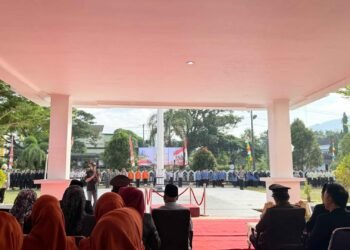 Kepala Kantor Pertanahan Kabupaten Enrekang Hadiri Upacara Peringatan Hari Bhayangkara ke-80 1 IMG 4968 11zon