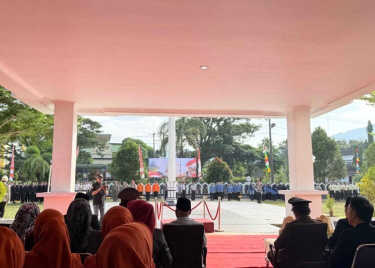 Kepala Kantor Pertanahan Kabupaten Enrekang Hadiri Upacara Peringatan Hari Bhayangkara ke-80 5 IMG 4968 11zon