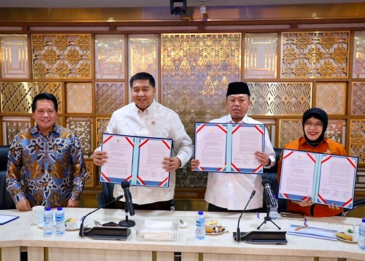 Menteri Nusron Terbitkan Surat Edaran Percepatan Sertipikasi Tanah MBR, Pastikan Manfaat Program Pemerintah Dirasakan Utuh 5 WhatsApp Image 2026 07 21 at 20.15.26