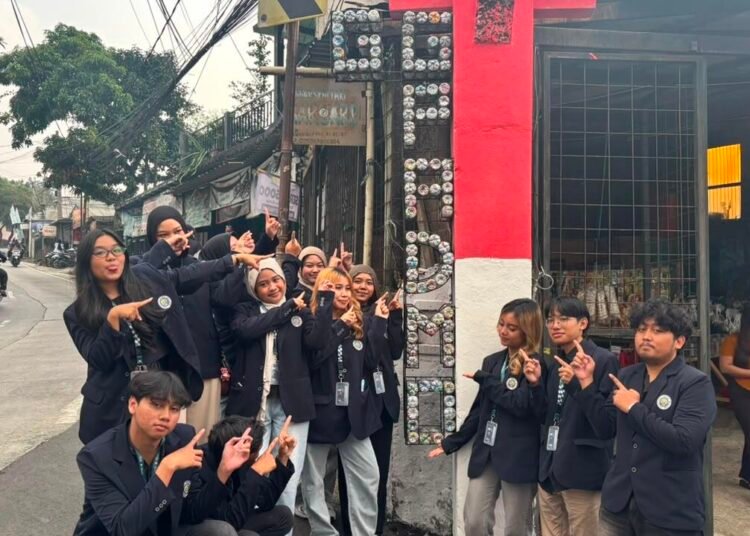 KKN UM 2026 Dorong Pengelolaan Sampah dan Transformasi Digital melalui Program Ecobrick, Biopori, dan Website Desa 11 WhatsApp Image 2026 07 25 at 10.49.46