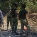 TMMD Ke-129 Kodim 0601/Pandeglang Hari ke-12: Gotong Royong TNI dan Warga Percepat Pengerasan Jalan di Patia 19 Personel Satgas TMMD Ke-129 Kodim 0601/Pandeglang bersama warga melaksanakan pengerasan badan jalan menggunakan batu di Desa Pasirgadung, Kecamatan Patia, Kabupaten Pandeglang.