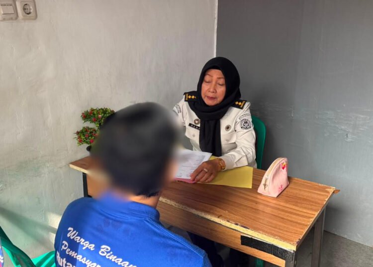 Warga Binaan Rutan Bengkulu Jalani Litmas Integrasi oleh PK Bapas Bengkulu 5 be421188 d8d0 4ac9 a888 fe8ab35c810d