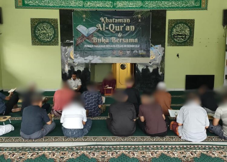 Rutan Bengkulu Gelar Khataman Al-Qur'an 30 Juz, Perkuat Pembinaan Kepribadian Warga Binaan 5 dc3c9f8d 3061 41db b9c2 c3e234ae5f43