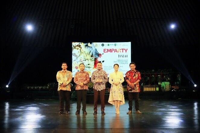 EMPARTY ART FEST 2026 Resmi Buka Ruang Pamer Seni Rupa, Perupa dan Publik Bertemu dalam Dialog Kreatif 5 opening ceremonial EMPARTY ART FEST 2026