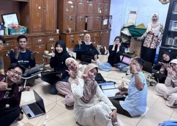 LKP2M Dorong Kualitas Publikasi Ilmiah, Tim Redaksi Jurnal LoroNG Ikuti Webinar Nasional Strategi Akselerasi Akreditasi SINTA 2026 1 1001623844 1