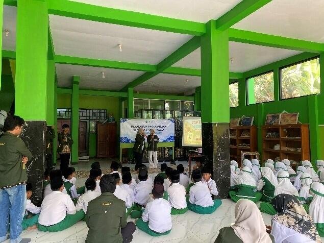 KKN UNISNU Srobyong Dorong Sekolah Ramah Anak melalui Sosialisasi Anti-Bullying di MI Darun Najah 6 11