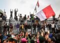 13441 ilustrasi demo di dpr