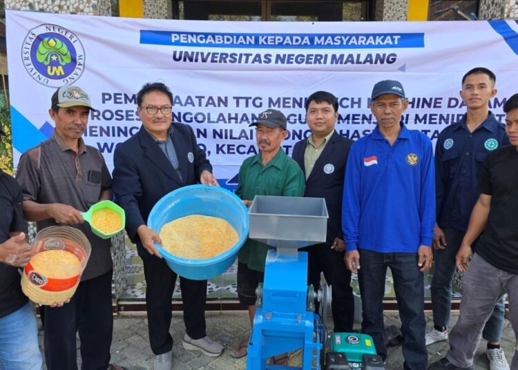 Tim Pengabdian UM Terapkan Menirtech Machine untuk Tingkatkan Nilai Ekonomi Jagung di Desa Wonokerso 5 20260704 093501