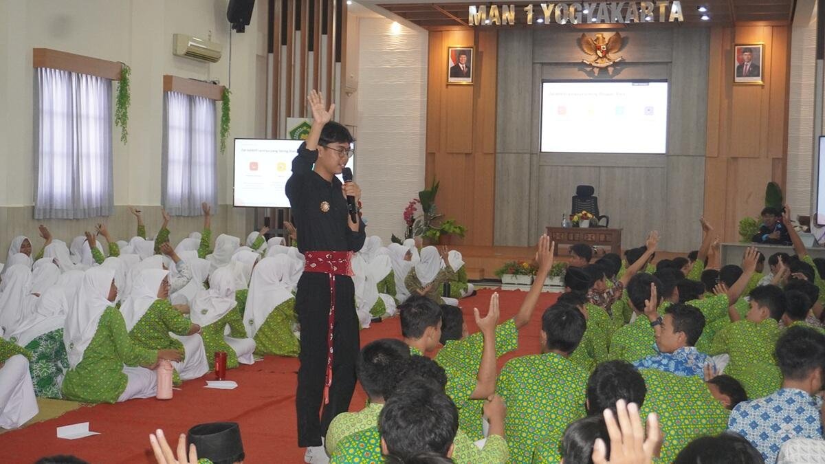 Kolaborasi PIK-Remaja Exalta dan Satgas Galaksi Bekali Murid MAN 1 Yogyakarta Hadapi Tantangan Remaja 7 DSC01024