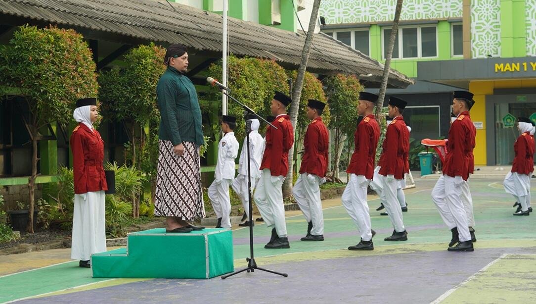 MAN 1 Yogyakarta Gelar Upacara HUT ke-81 Kemerdekaan RI 7 DSC05616