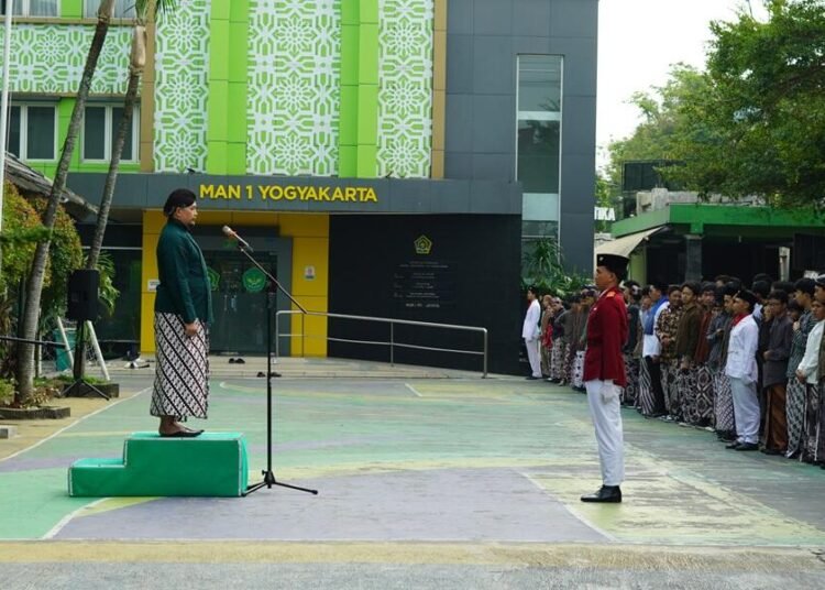 MAN 1 Yogyakarta Gelar Upacara HUT ke-81 Kemerdekaan RI 6 DSC05729