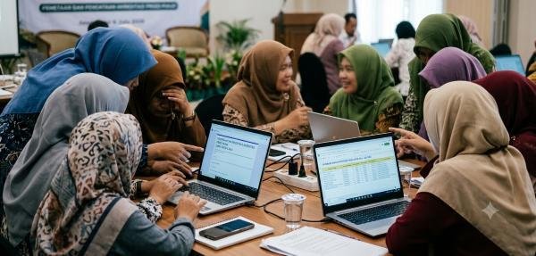 Sempurnakan Penjaminan Mutu, PPIAUD Wilayah IV Tuntaskan Pendataan Akreditasi Prodi PIAUD se-Jawa Timur 5 Gemini Generated Image qw0vz6qw0vz6qw0