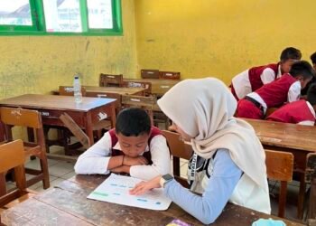 KKN Kelompok 13 UIN Siber Syekh Nurjati Cirebon Hadirkan Program PELITA (Pendampingan Literasi Anak) Demi Membangun Budaya Literasi Baca dan Al-Qur’an Pada Anak di Desa Kanci Kulon, Kec. Astanajapura 2 IMG 20260727 WA0004