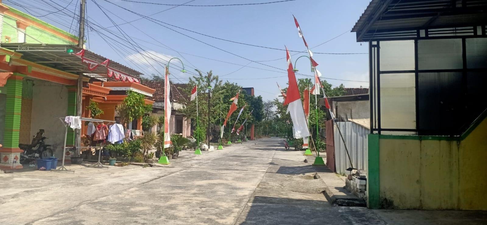 Satu Tiang Penuh Merah Putih: Kasun Babatan Agus Hadi Susanto Imbau Warga Semarakkan HUT RI ke-81 Lewat Aksi Nyata di Setiap Sudut Dusun 7 IMG 20260802 WA0005