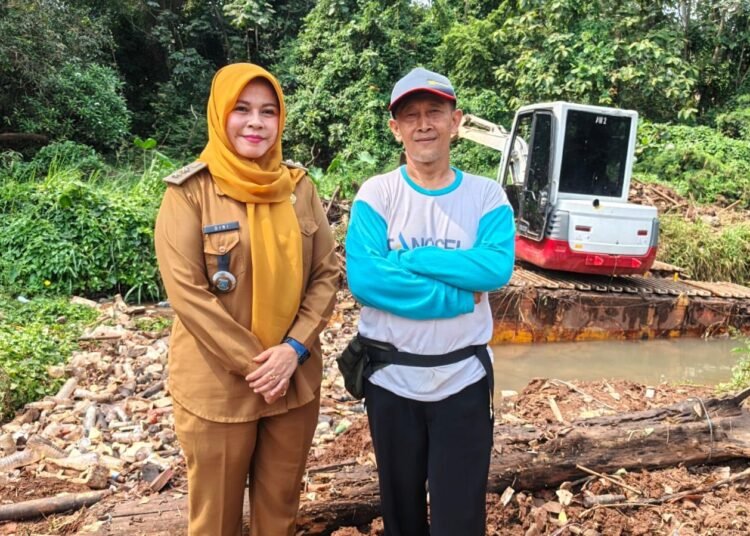Genangan Air Jadi Sorotan, Lurah Cipayung Dorong Normalisasi dan Perbaikan Turap Kali Ciputat 5 IMG 20260803 WA0057