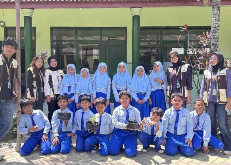 Serunya Program Petani Cilik di Tumpukrenteng: Belajar Bertani dari Praktik hingga Kompetisi 5 IMG 1489