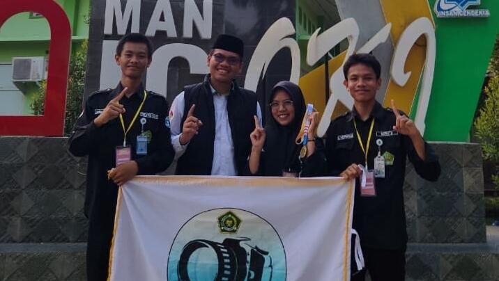 FOTO BERSAMA PEMBINA TJS MAN 1 OKU SELATAN